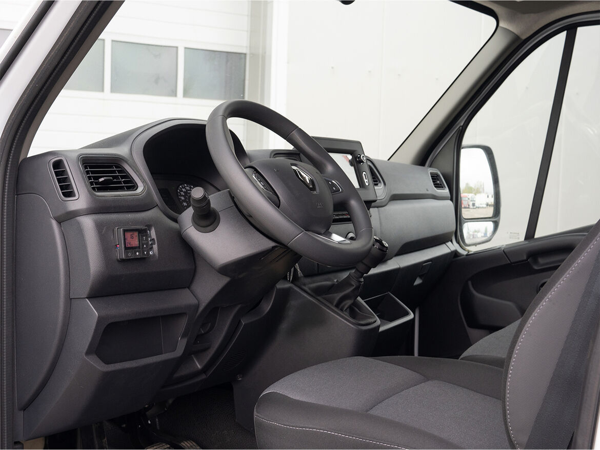 /images/pages/catalog/Renault Master L2H2 cargo/Renault_Master_L2H2_cargo_7.jpg